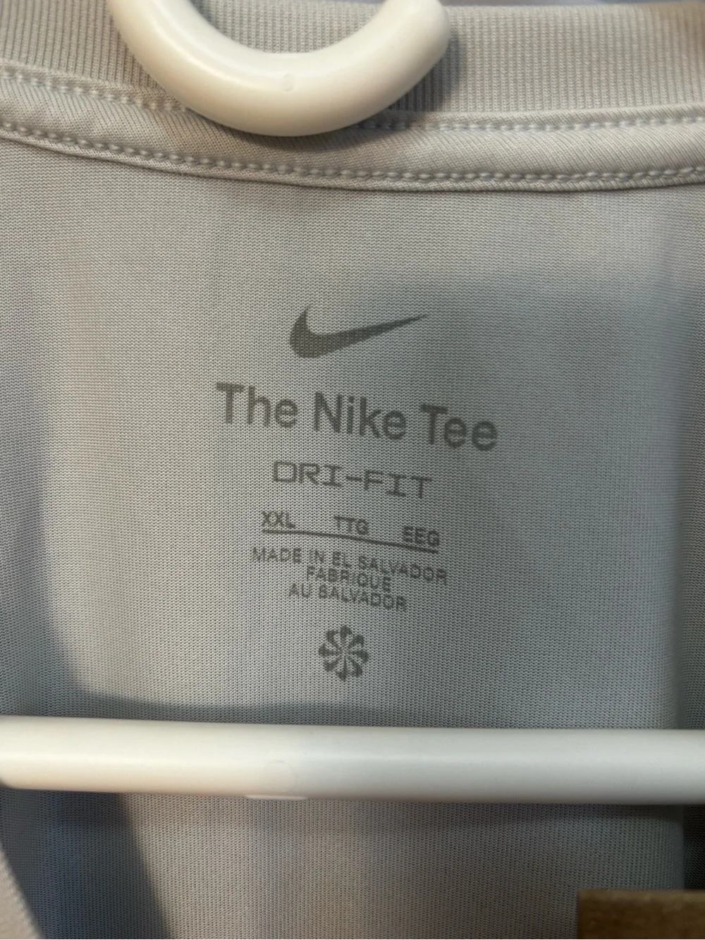 Nike Dri-FIT Basketball Graphic Tee Photon Dust Gray Sz XXL. NWT